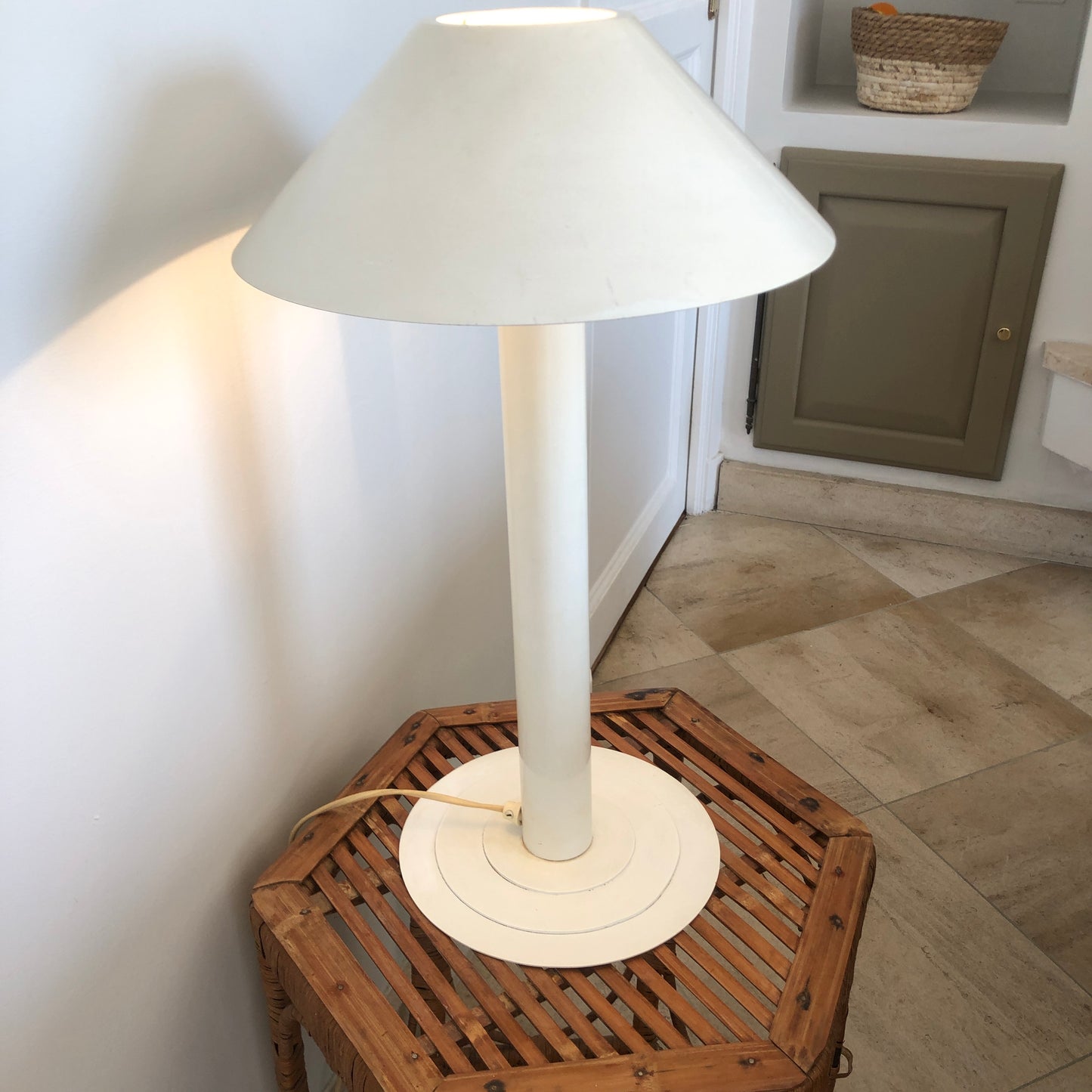 lampe designée par bent karlby pour lyfa danemark